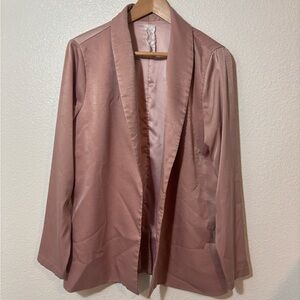 Sadie & Sage Satin Soft Dusty Pink blazer Size Large | glam | girl | feminine